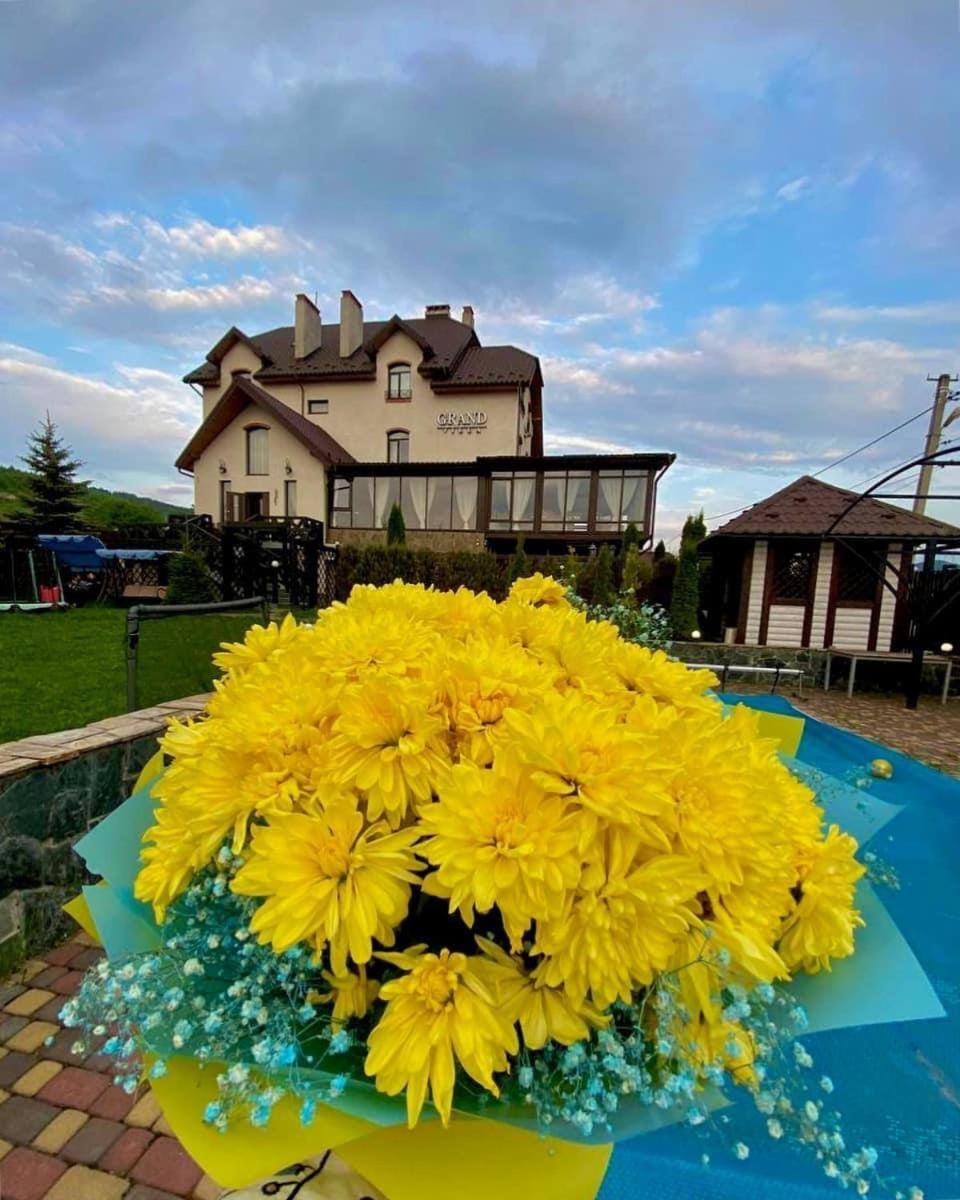 Villa Grand Skhidnytsia Exteriör bild